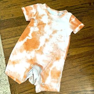 Baby 6-9 month PatPat tie dye body suit